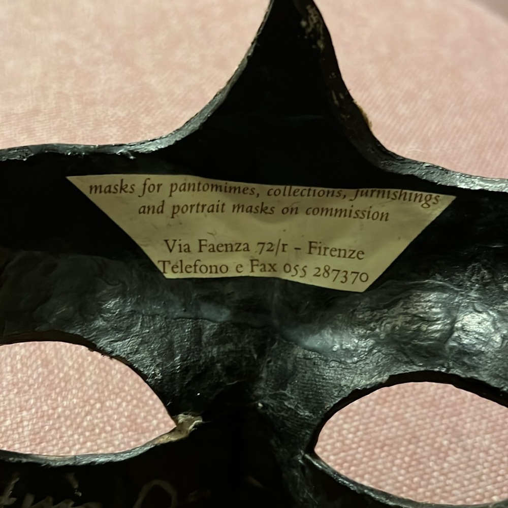 Italian paper mache mask from Florence, Italy. Hand painted. - Picture 3 of 3